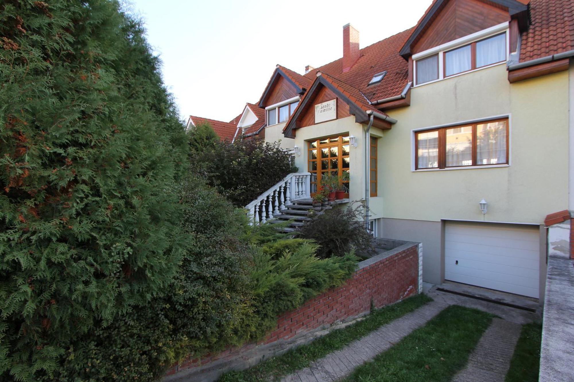 Szabo Haz Apartment Heviz Exterior photo